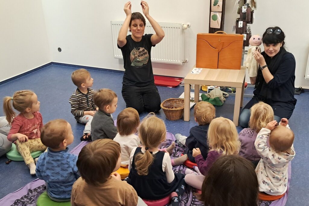 Hravé čtení pro rodiče a mladší předškoláky.